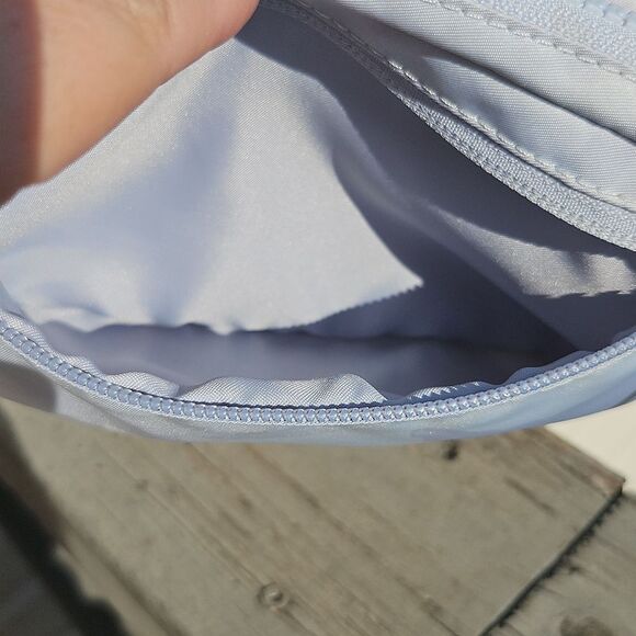 Lululemon Everywhere Belt Bag 1L - Silver Drop Camo White Opal - Picture 5 of 7